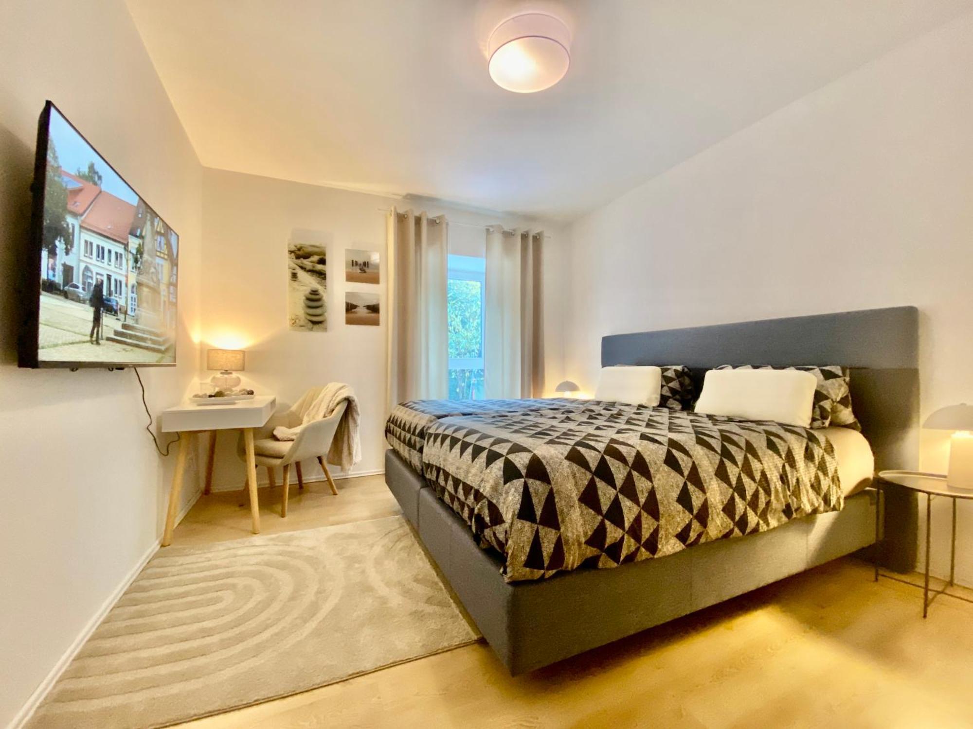 Sleep Well Apartments Detmold - Tempur Beds- Neu - Top Lage - Free Parking - Wifi Bagian luar foto